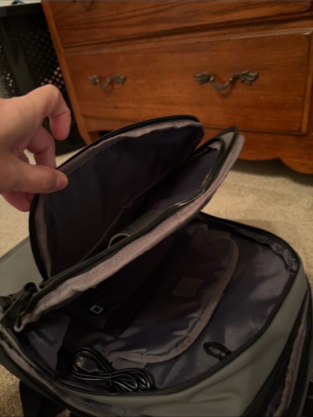 NWOT Duchamp Gray Men's Backpack - Minimalist Travel & Work Pack - Picture 11 of 12